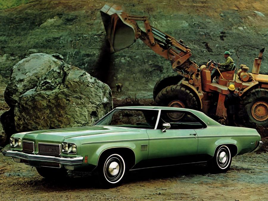Oldsmobile Delta 88 Royale Holiday Coupe '1973